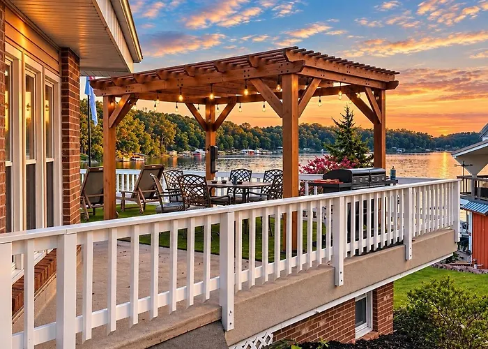4br Lakefront Luxury - Hot Tub, Dock And Fire Pit Creal Springs