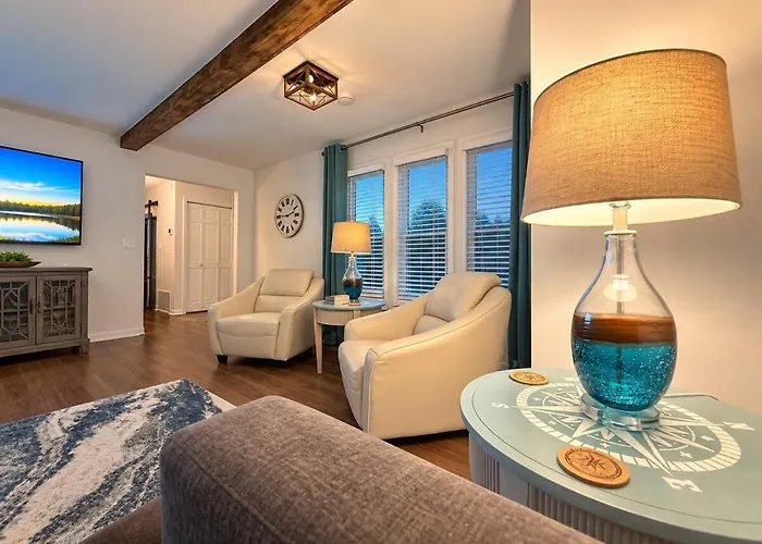 4br Lakefront Luxury - Hot Tub, Dock And Fire Pit